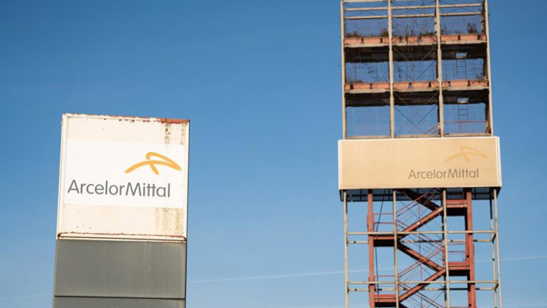 ep exteriores de la factoria arcelormittal durante los piquetes de las empresas auxiliares en huelga ep exteriores de la factoria arcelormittal durante los piquetes de las empresas auxiliares en huelga