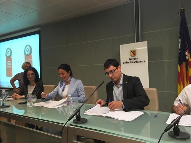 Firma convnio de hosteleria | EUROPA PRESS ep firma convniohosteleria