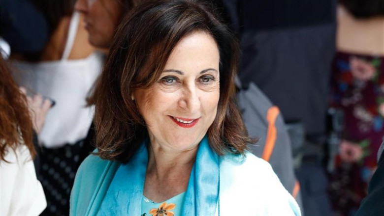 La ministra de Defensa, Margarita Robles, a la salida de la sesión de la primera investidura fallida del candidato socialista a la Presidencia del Gobierno. | Óscar J.Barroso - Europa Press ep la ministradefensa margarita robles asalidala sesionla primera investidura fallidacandidato socialistala presidenciagobierno