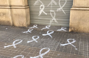 ep la sedepscbarcelona amanecelazos blancos pintadossueloen