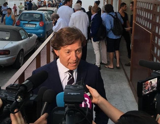 Lete visita la carpilla ardiente de Ángel Nieto | CSD ep lete visitacarpilla ardiente de angel nieto