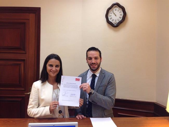 Los diputados del PSOE Carmen Cuello y Gonzalo Palacín | PSOE ep los diputadospsoe carmen cuellogonzalo palacin