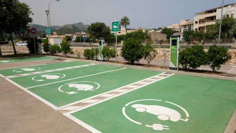 ep nuevos puntos de recarga electrica para vehiculos en pollena