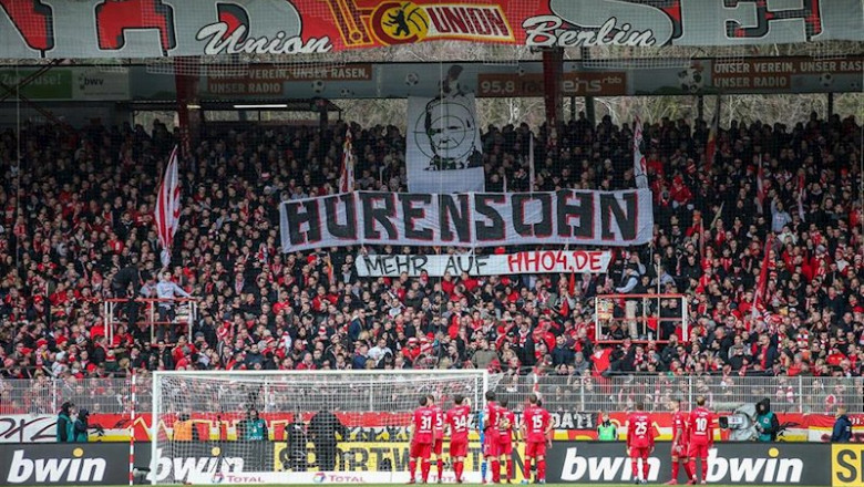 ep pancarta de aficionados del union berlin contra el magnate del hoffenheim dietmar hopp ep pancarta de aficionados del union berlin contra el magnate del hoffenheim dietmar hopp