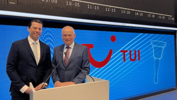 ep tui vuelve a cotizar en la bolsa de frankfurt tras casi diez anos en londres