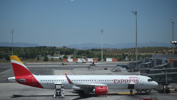 ep un avion de iberia express en el aeropuerto adolfo suarez madrid barajas a 3 de julio de 2026 en