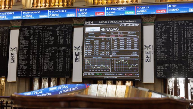 ep un panel del ibex 35 en el palacio de la bolsa a 9 de febrero de 2023 en madrid espana el 20230216192004