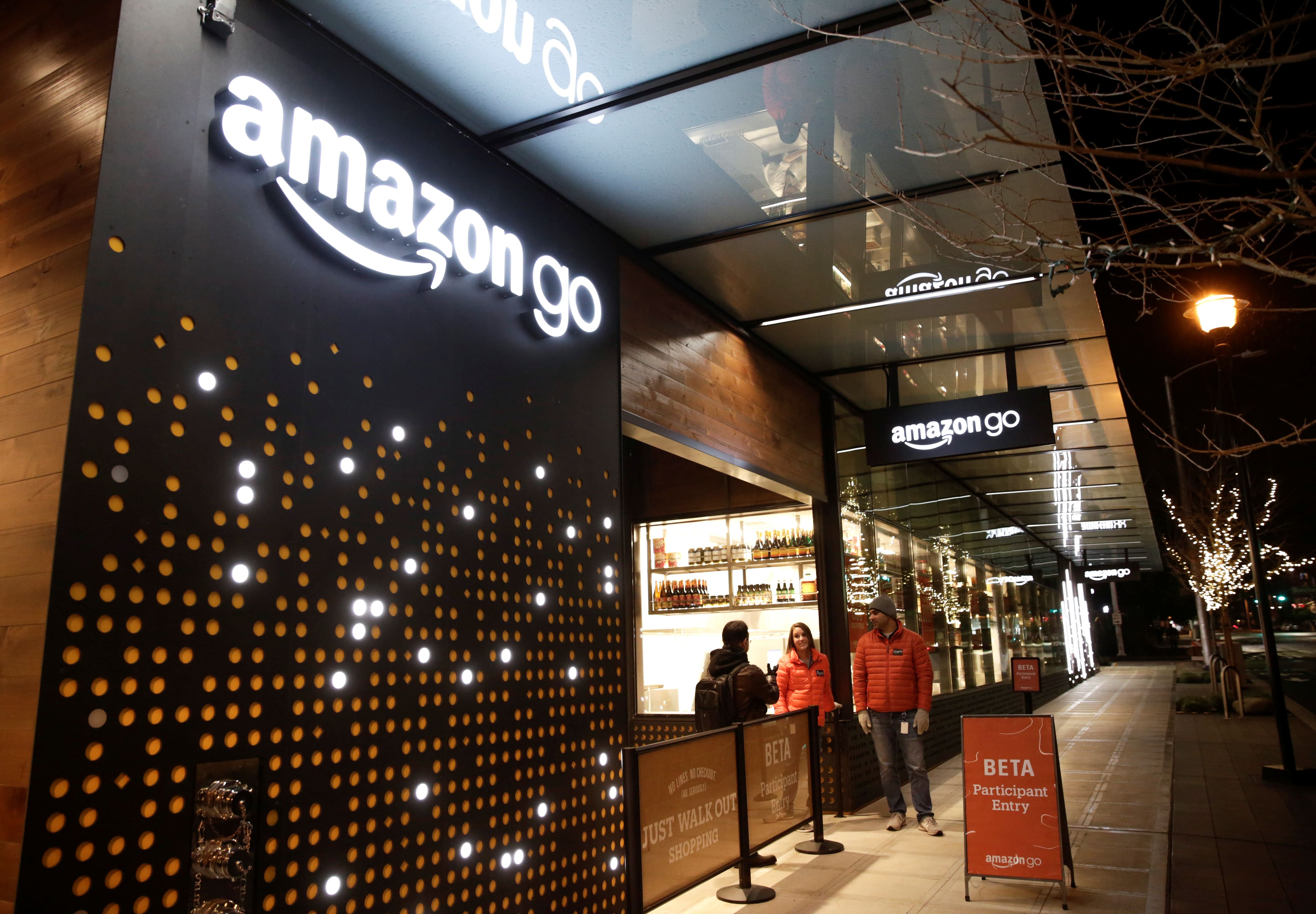 Amazon reorganiza sus tiendas físicas para «priorizar la inversión en áreas de crecimiento»