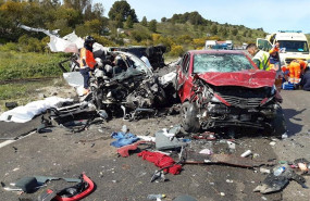 ep accidente de trafico en el termino municipal de pizarra en la a-357 colision entre un camion y