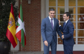 ep archivo   el presidente del gobierno pedro sanchez i recibe al lehendakari imanol pradales d en