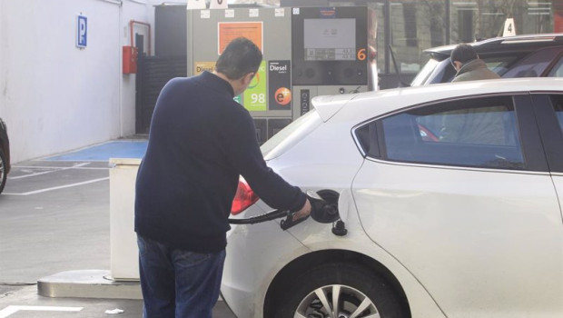 ep archivo   gasolina gasolinera petroleo combustible gasoleo precios ipc consumo