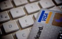 ep archivo   tarjeta visa sobre un teclado