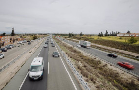 ep archivo   varios coches en la a 5 el dia en que arranca la operacion salida de semana santa 2022