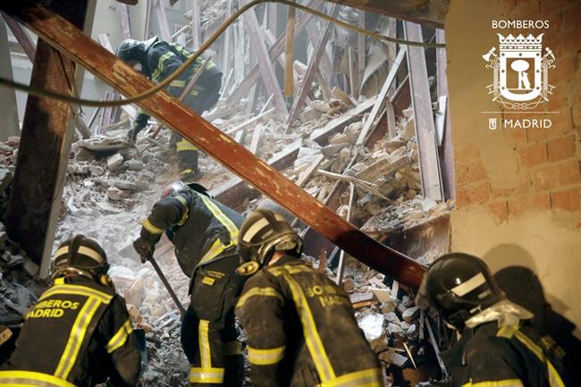 ep bomberos trabajandoderrumbemadrid