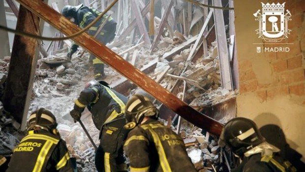 ep bomberos trabajandoderrumbemadrid