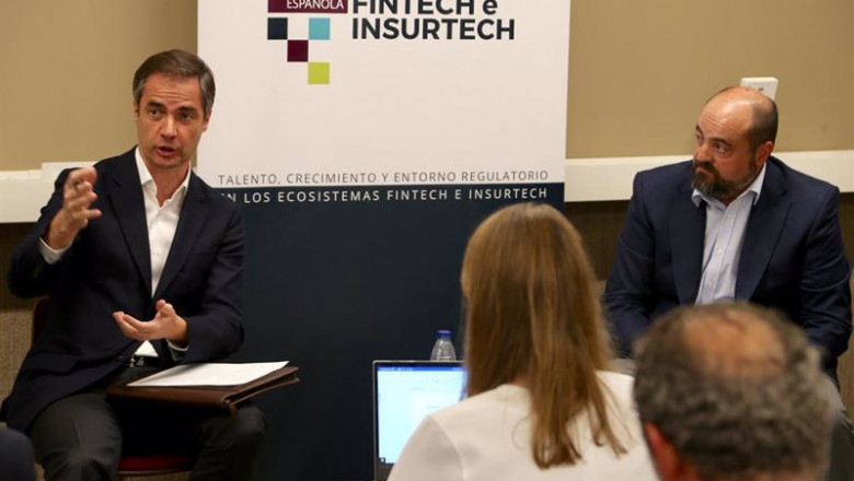 ep de izquierda a derecha asier uribeechebarria vocal de wealthtech de aefi y ceo de finanbest y