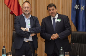 ep el vicepresidente de la cnmc angel garcia castillejo y el presidente de sedigas joan batalla