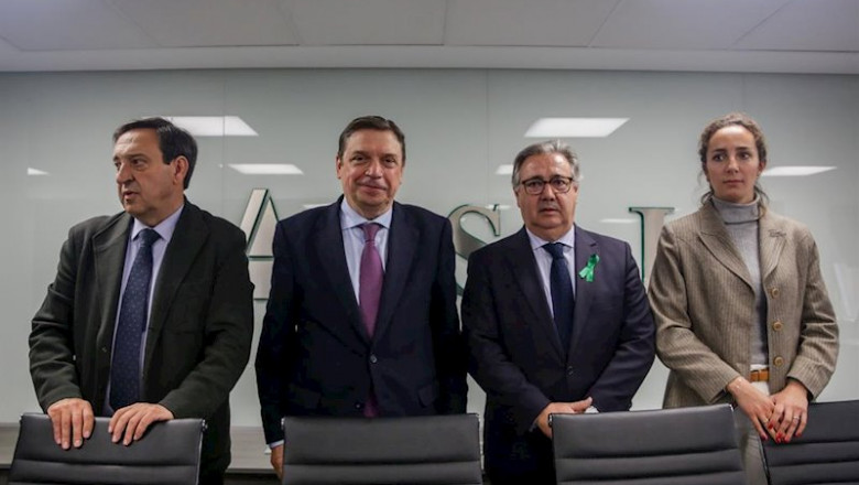 ep i-d el presidente de asaja pedro barato el ministro de agricultura pesca y alimentacion luis
