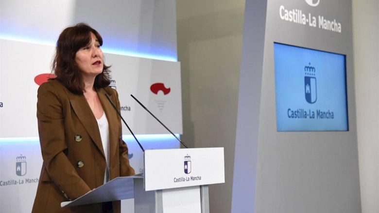 ep la portavoz y consejera de igualdad del gobierno de c-lm blanca fernandez en rueda de prensa