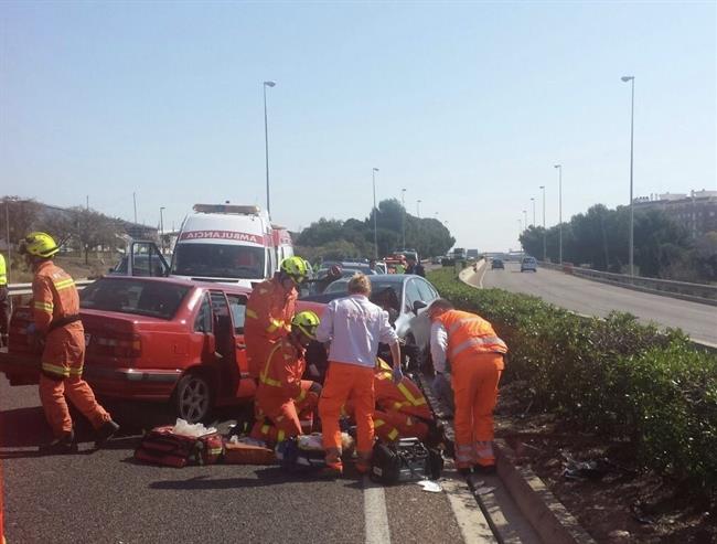 ep los bomberosrescatadolos ocupanteslos coches