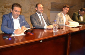 ep ministrofuncionesfomentosecretario federalorganizacionpsoe jose luis abalos centro durantefirmaacuerdogobernabilidad