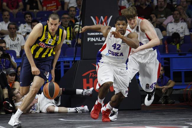 Nemanja Bjelica y Kyle Hines durante la Final Four 2015 | EUROPA PRESS - Archivo ep nemanja bjelicakyle hines durantefinal four 2015