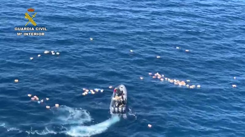 ep operacion en la que han chocado una embarcacion de la guardia civil y una narcolancha