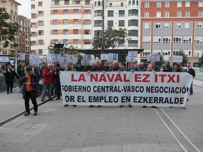 Protesta La Naval Durante Reunión Con Tapia. | EUROPA PRESS ep protestanaval durante reuniontapia