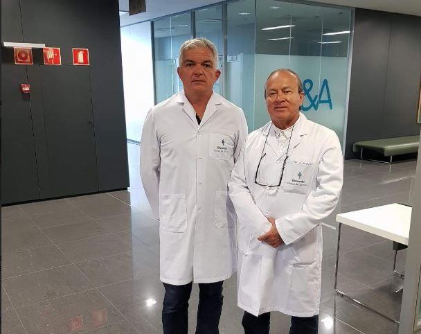 Stephane Pierre Ramare y doctor Alfonso Riojas | CEDIDA POR VICKY JIMENEZ GIL ep stephane pierre ramaredoctor alfonso riojas