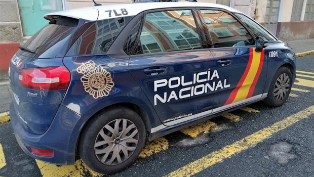 ep un vehiculo de la policia nacional
