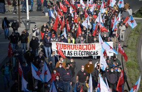 ep varias personas participan en una movilizacion convocada por cig industria de trabajadores del