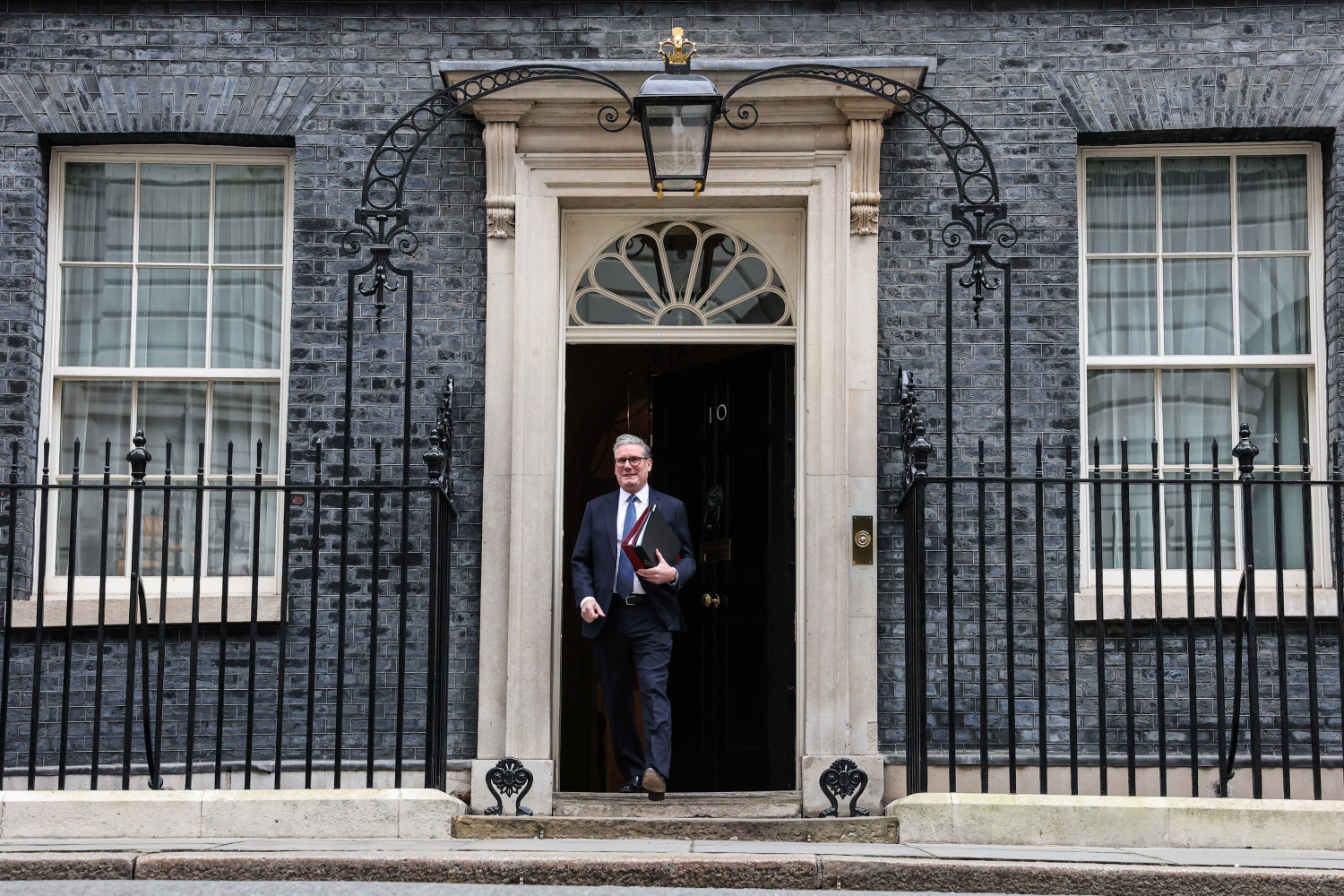 La rentabilidad del bono británico sigue en niveles de 2008 mientras Starmer se resiste a dimitir