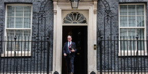 le premier ministre britannique keir starmer quitte le 10 downing street a londres 