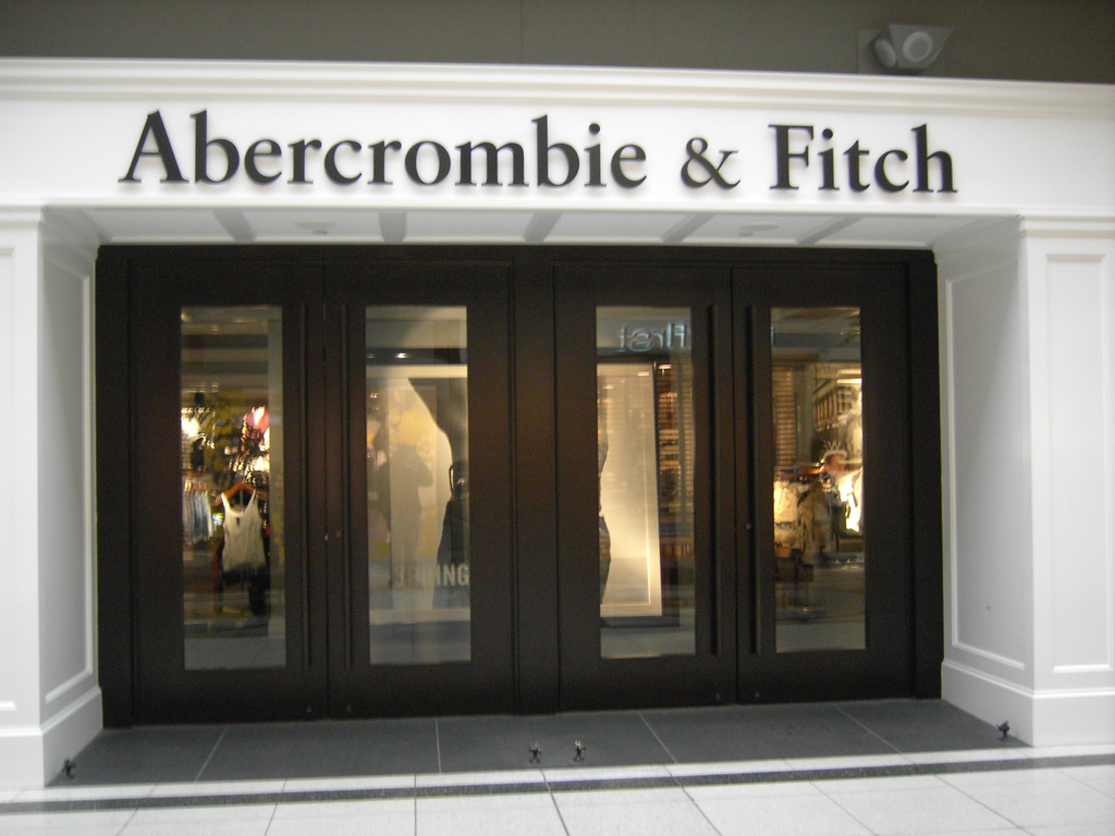Las minoristas Abercrombie & Fitch y Dollar Tree superan expectativas con sus resultados