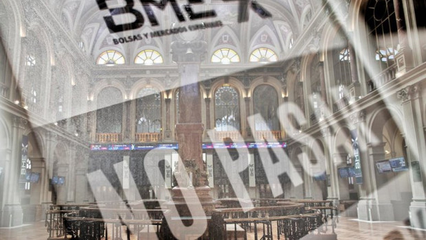 ep archivo   cartel de no pasar en el interior de la bolsa de madrid espana a 27 de julio de 2020