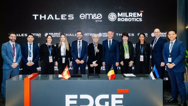 ep archivo   firma del acuerdo entre eme thales y milrem robotics