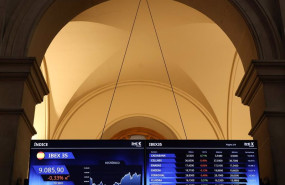 ep archivo   paneles del ibex 35 en el palacio de la bolsa en madrid espana 20231109091902