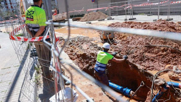 ep archivo   trabajadores en una obra de canalizaciones