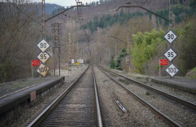 ep archivo vias de tren a 31 de enero de 2026 en amurrio alava ep archivo vias de tren a 31 de enero de 2026 en amurrio alava