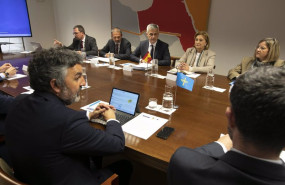ep david lucas preside la comision de seguimiento de cercanias de asturias y cantabria junto al ep david lucas preside la comision de seguimiento de cercanias de asturias y cantabria junto al