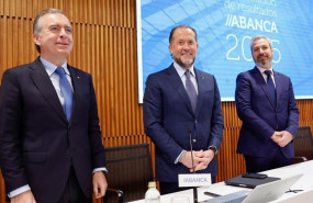 ep de izquierda a derecha el ceo de abanca francisco botas el presidente juan carlos escotet