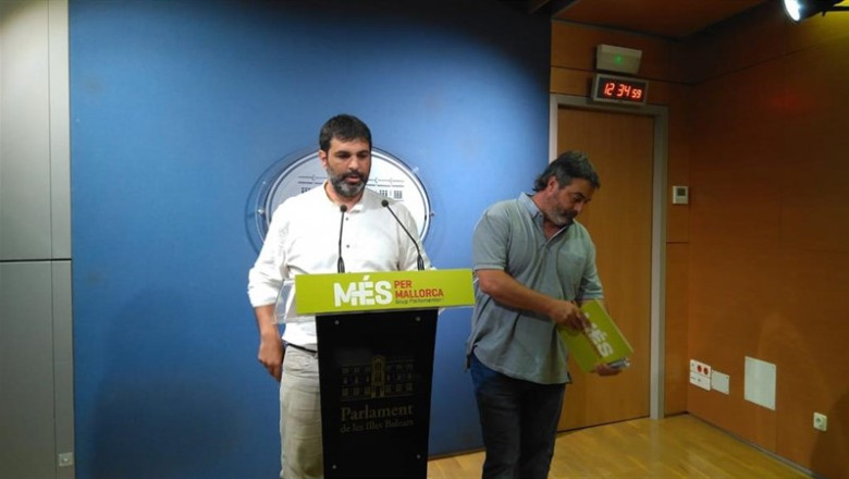 El diputado de MÉS per Mallorca Josep Ferrà en rueda de prensa en el Parlament | EUROPA PRESS ep diputadomes per mallorca josep ferr en ruedaprensaparlament