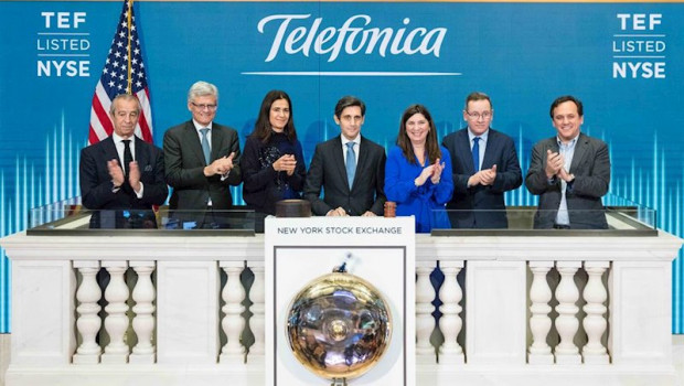 ep el presidente ejecutivo de telefonica jose maria alvarez-pallete protagoniza el toque de campana