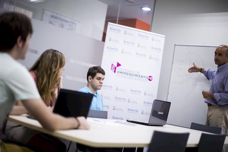 ep estudiante con discapacidad catedra de investigacion fundacion konecta-urjc