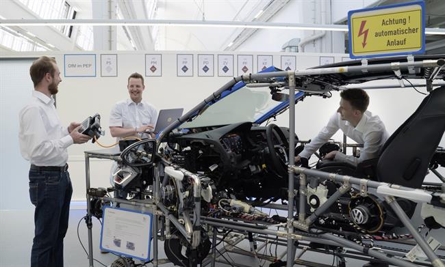 Formación de ingenieros para vehículos eléctricos de Volkswagen | VOLKSWAGEN ep formacioningenierosvehiculos electricosvolkswagen