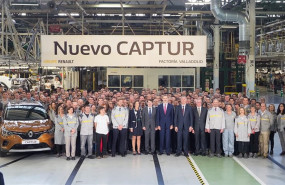 ep foto de familia de la presentacion captur el nuevo modelo de automovil que ha lanzado al mercado