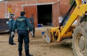 ep guardia civil sorprende en las navas a un grupo de personas haciendo una matanza de un cerdo sin