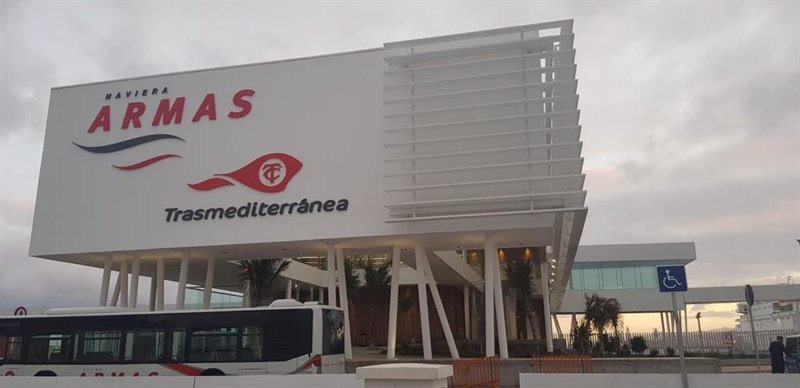 ep imagen de la nueva terminal de pasajeros y carga rodada de naviera armas trasmediterranea en el