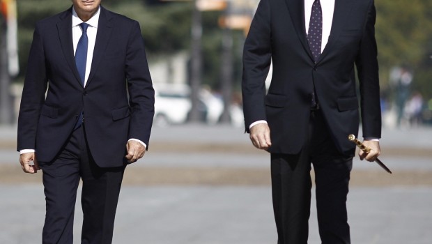 ep jorge fernandez diazmariano rajoyla entregala bandera