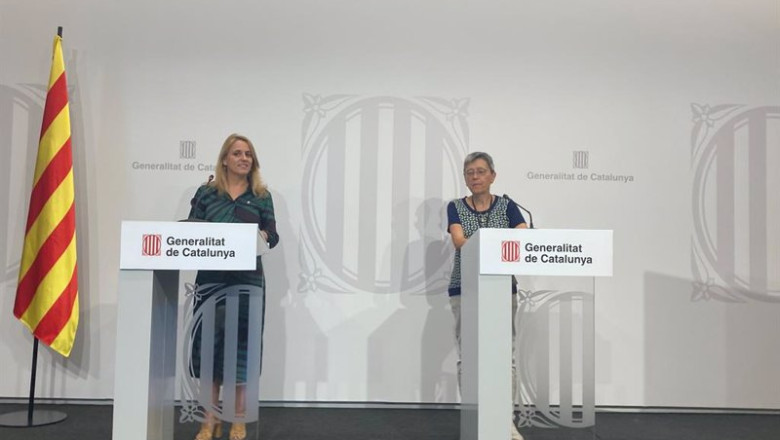 ep la consellera de economia y hacienda de la generalitat junto a la subdirectora de financiacion y ep la consellera de economia y hacienda de la generalitat junto a la subdirectora de financiacion y